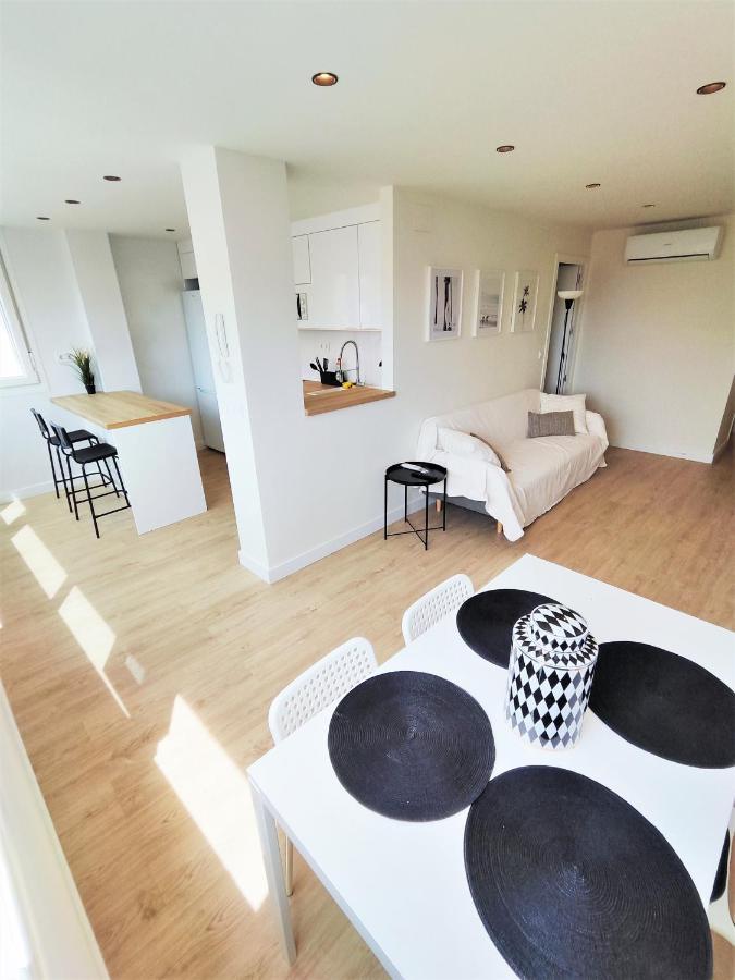 Aljarafe Central Square - By Pro Apartments ซาน ฮวน เด อัซนาลฟาเรเช ภายนอก รูปภาพ